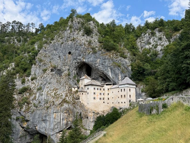 Predjama Castle